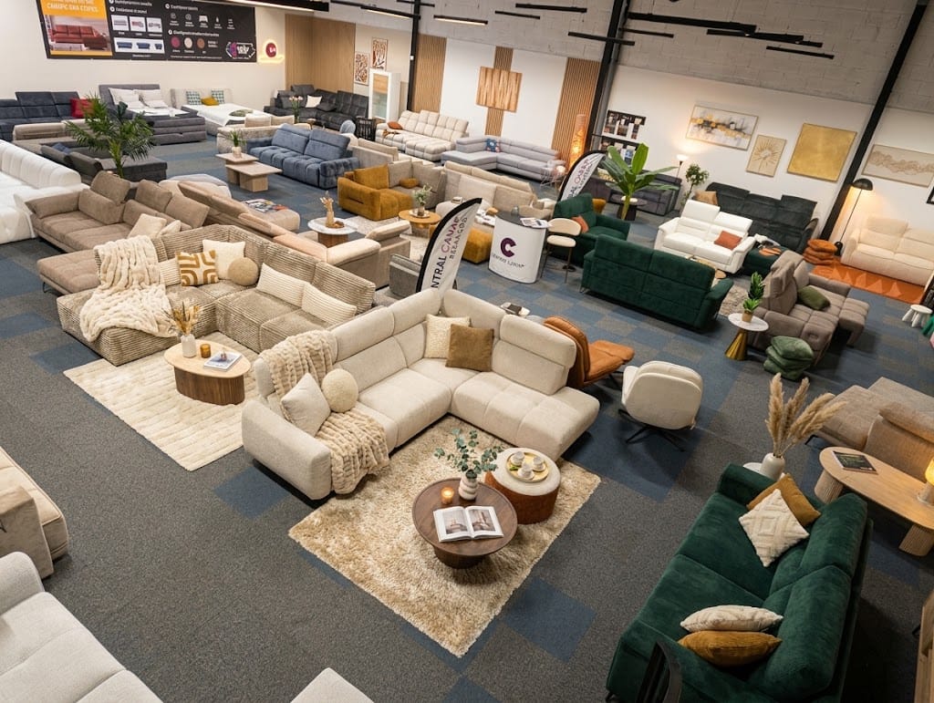 Intérieur du showroom Central Canap’ à Besançon