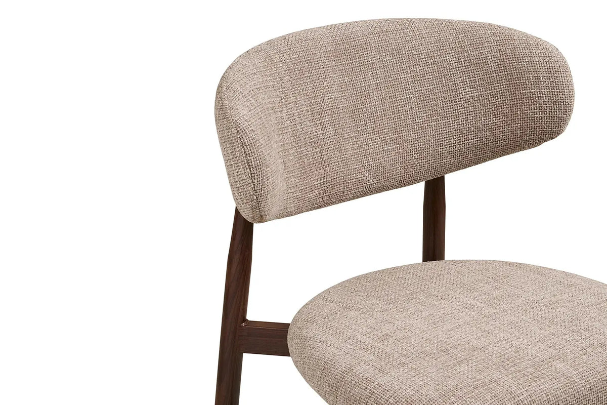 Chaise de Bar LEVANTO Tissu Sable Pieds Effet Bois - 52 x 55 cm