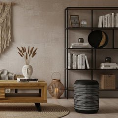 Pouf YUCA noir en situation