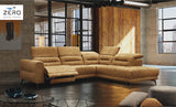 BALIA – Canapé d'angle ocre avec relax électrique Zero Gravity déplié, dans un loft